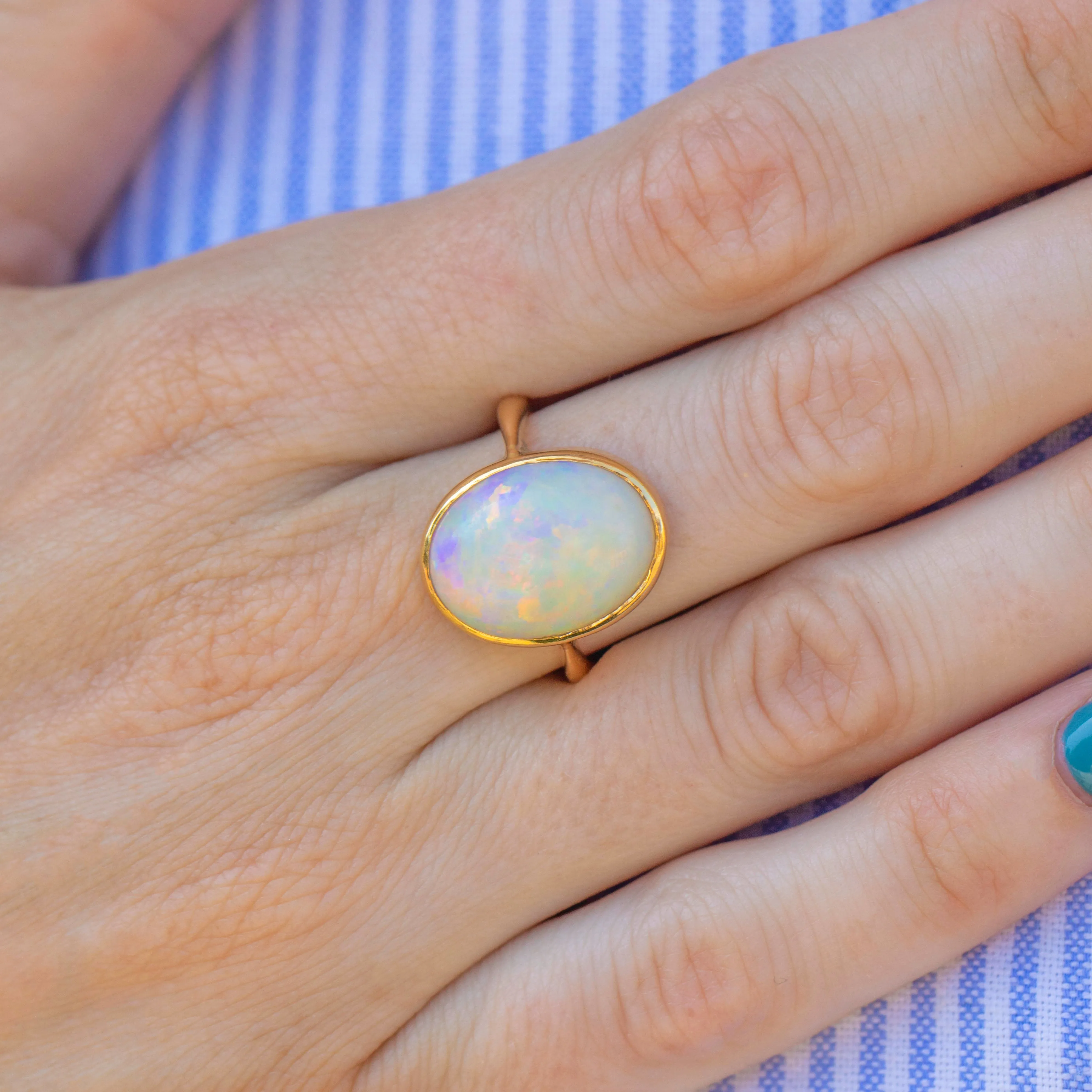 Antique 18ct Gold Opal Cabochon Ring, 3.52ct