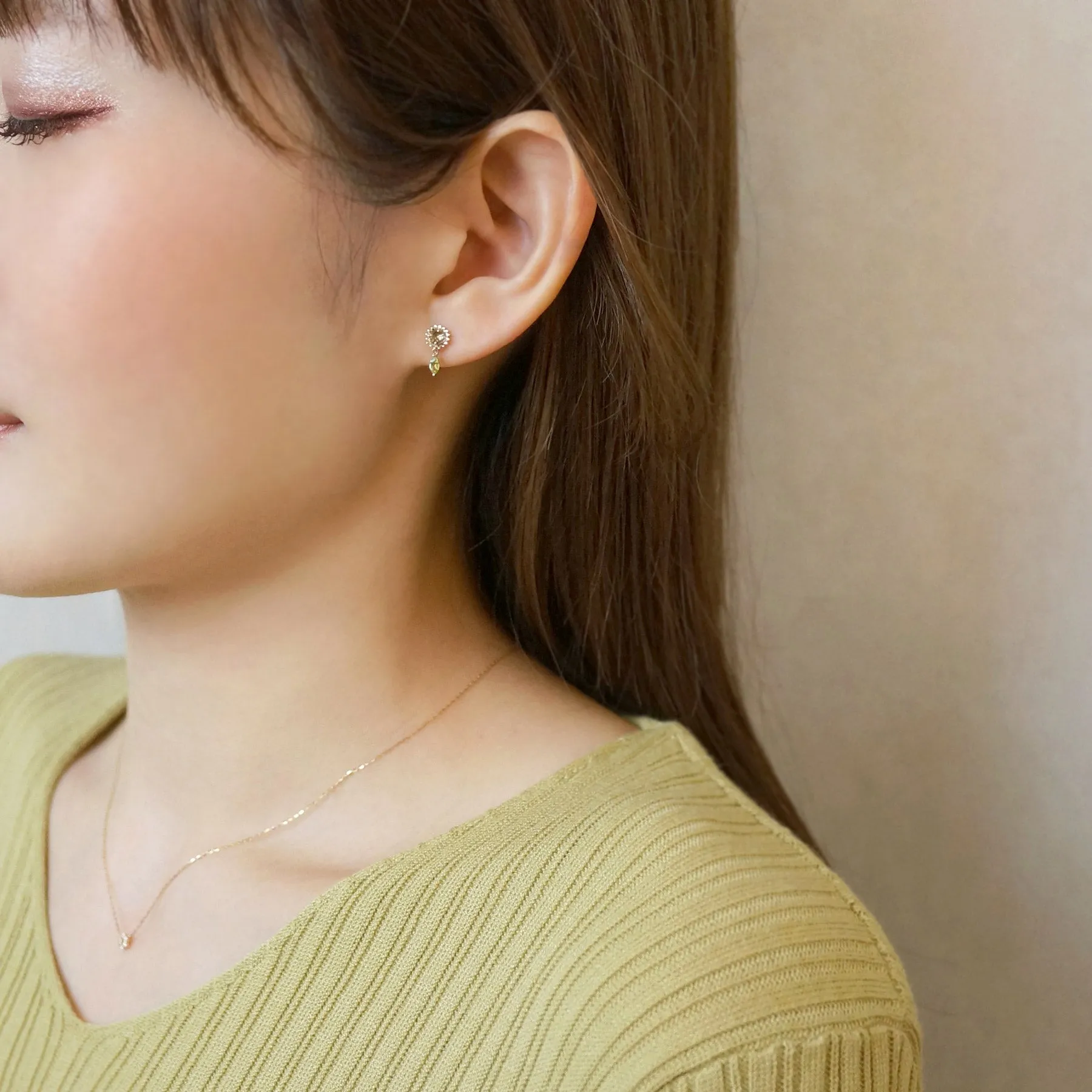 [Birth Flower Jewelry] August - Sunflower Clip-On Earrings (10K Yellow Gold)
